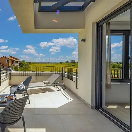 Willa Estate *